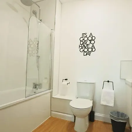 Lovely Salisbury 1 Bedroom Flat * Bristol