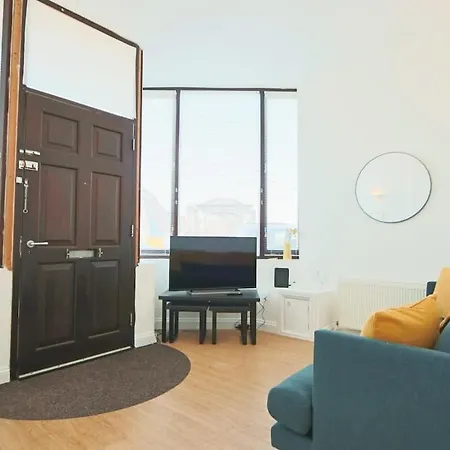 Lovely Salisbury 1 Bedroom Flat *