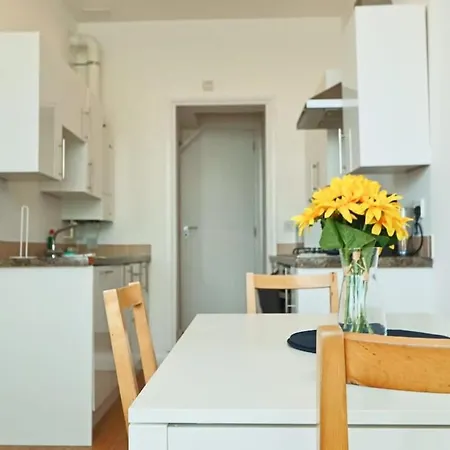 Lovely Salisbury 1 Bedroom Flat Бристоль